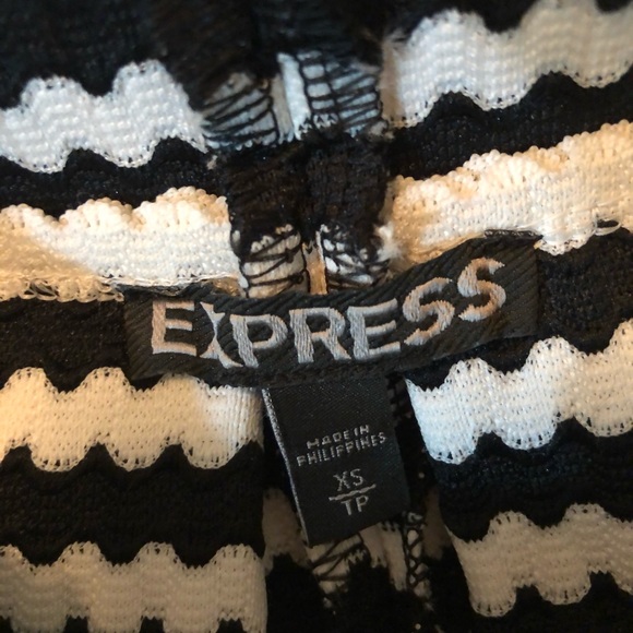 Express Pleated Skirt - Picture 2 of 2